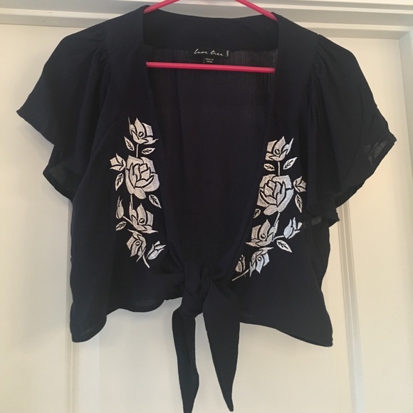 Tops - Navy Flower embroidered wrap, size L 💙